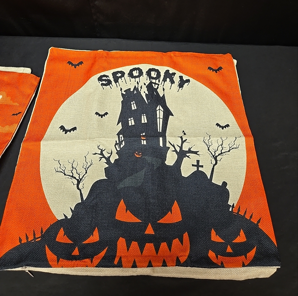 Lot Of 4 Pillow Covers 18" x 18" Each Decorative Halloween Festive For Couch - Picture 6 of 10